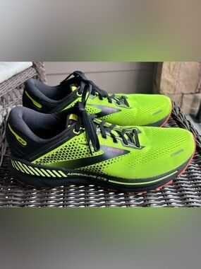 Brooks Adrenaline GTS 22